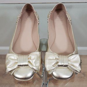 Tory Burch Gold Divine Bow Ballet Flat Driver 9 M